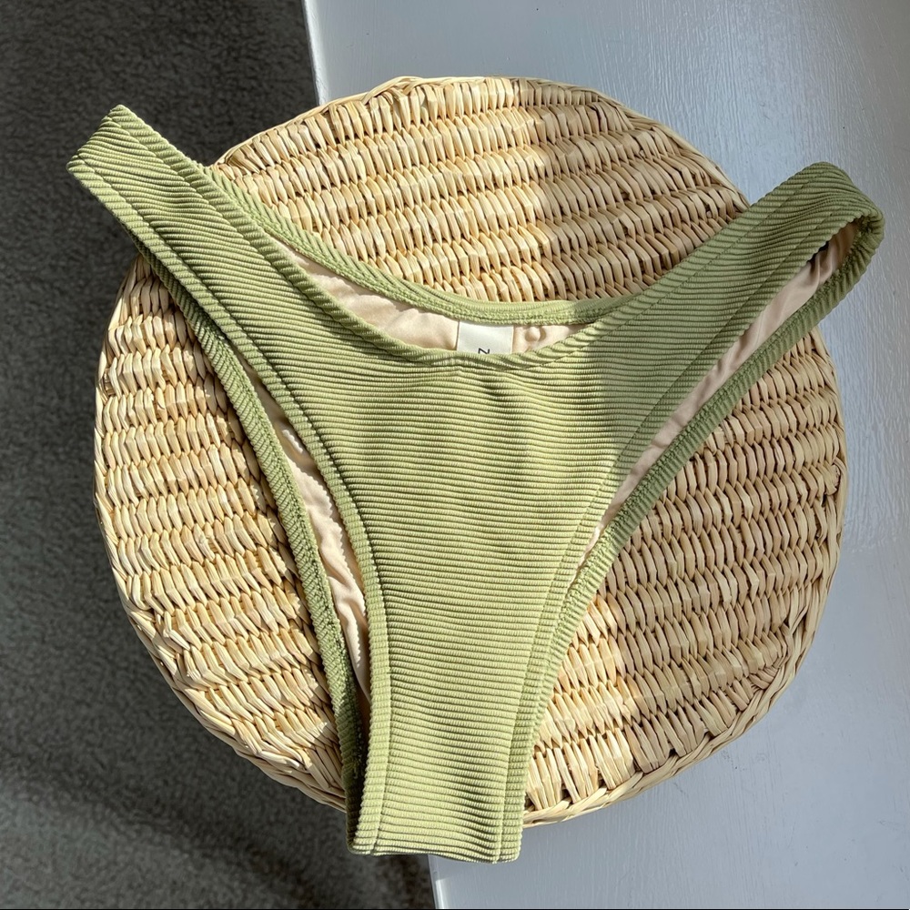 ZULU & ZEPHYR bikini bottoms